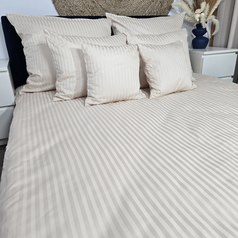 Pościel hotelowa Adamaszkowa Kremowa 220x240 na suwak